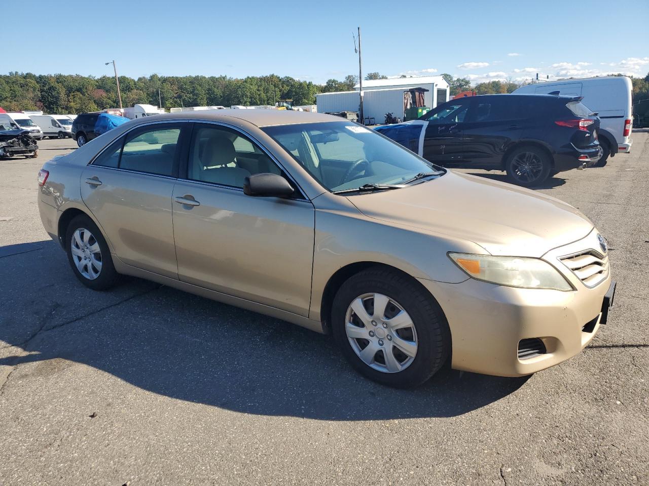 2011 TOYOTA CAMRY