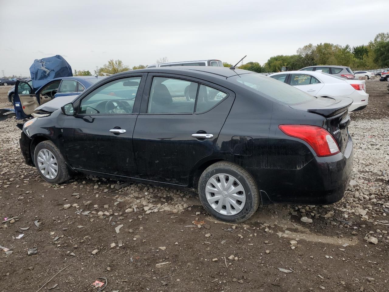 2016 NISSAN VERSA
