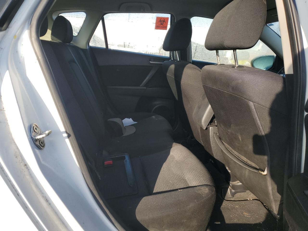 2013 MAZDA 3