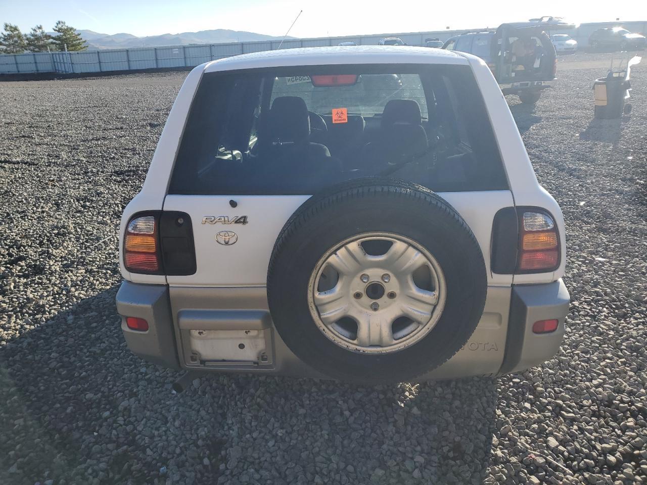 2000 TOYOTA RAV4