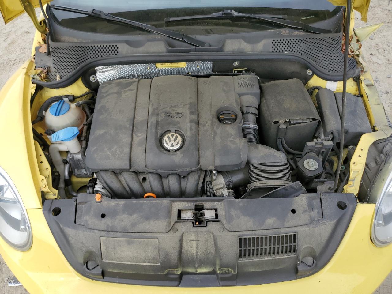 2013 VOLKSWAGEN Beetle