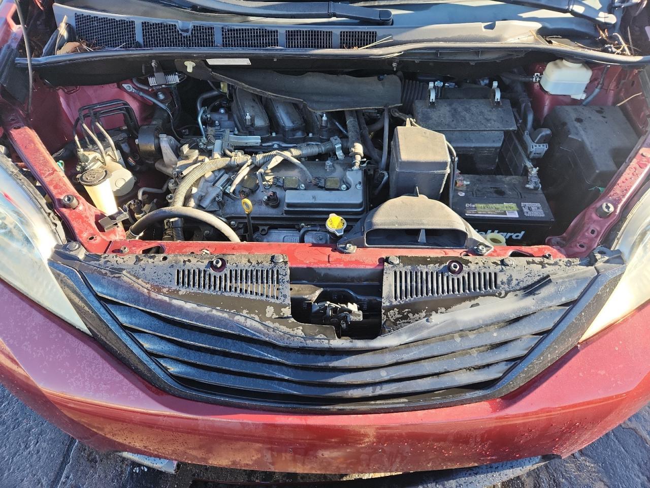 2011 TOYOTA SIENNA