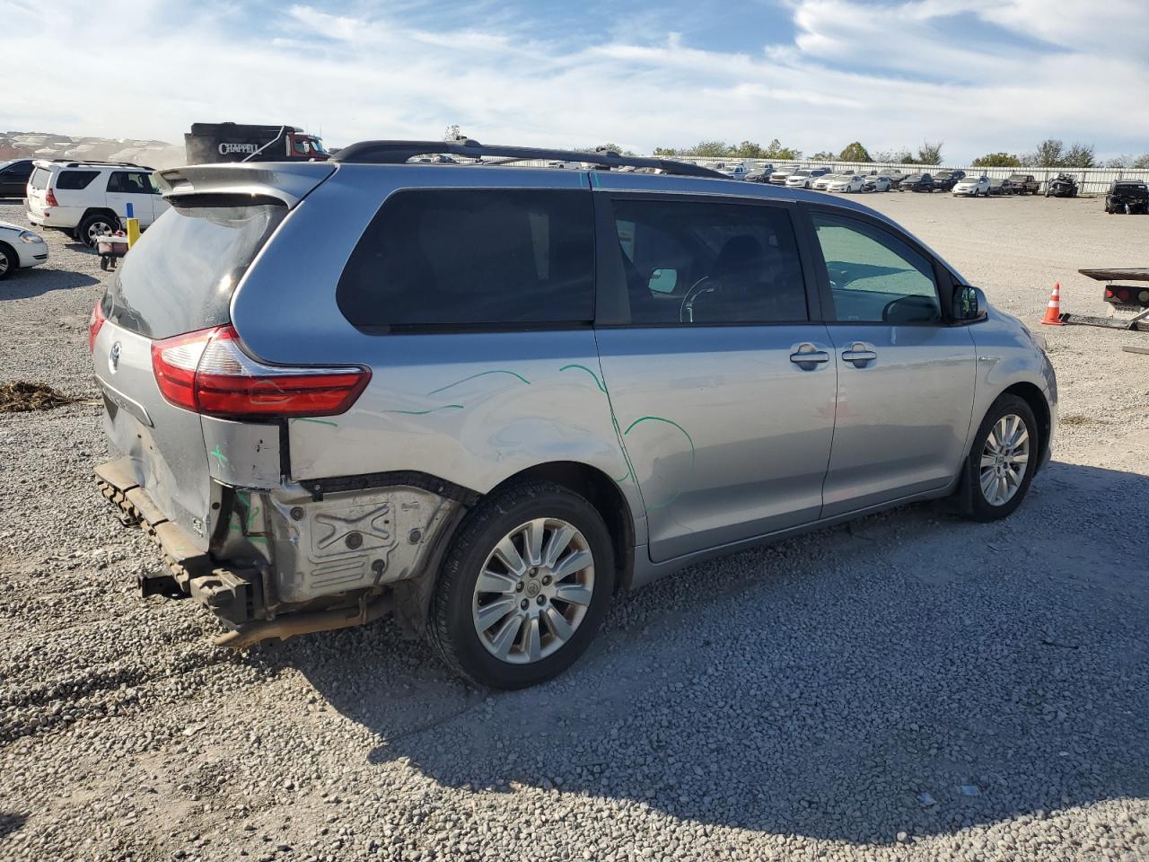 2016 TOYOTA SIENNA