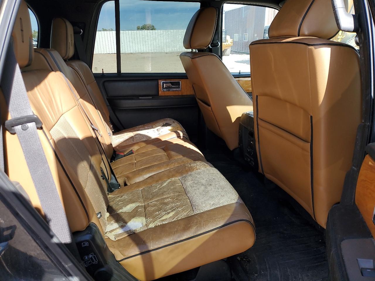 2011 LINCOLN Navigator