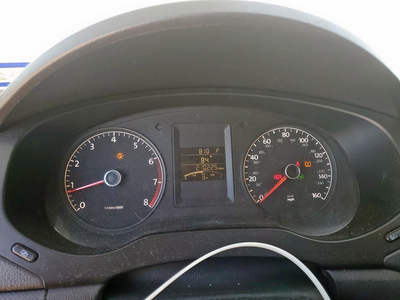 2011 VOLKSWAGEN JETTA