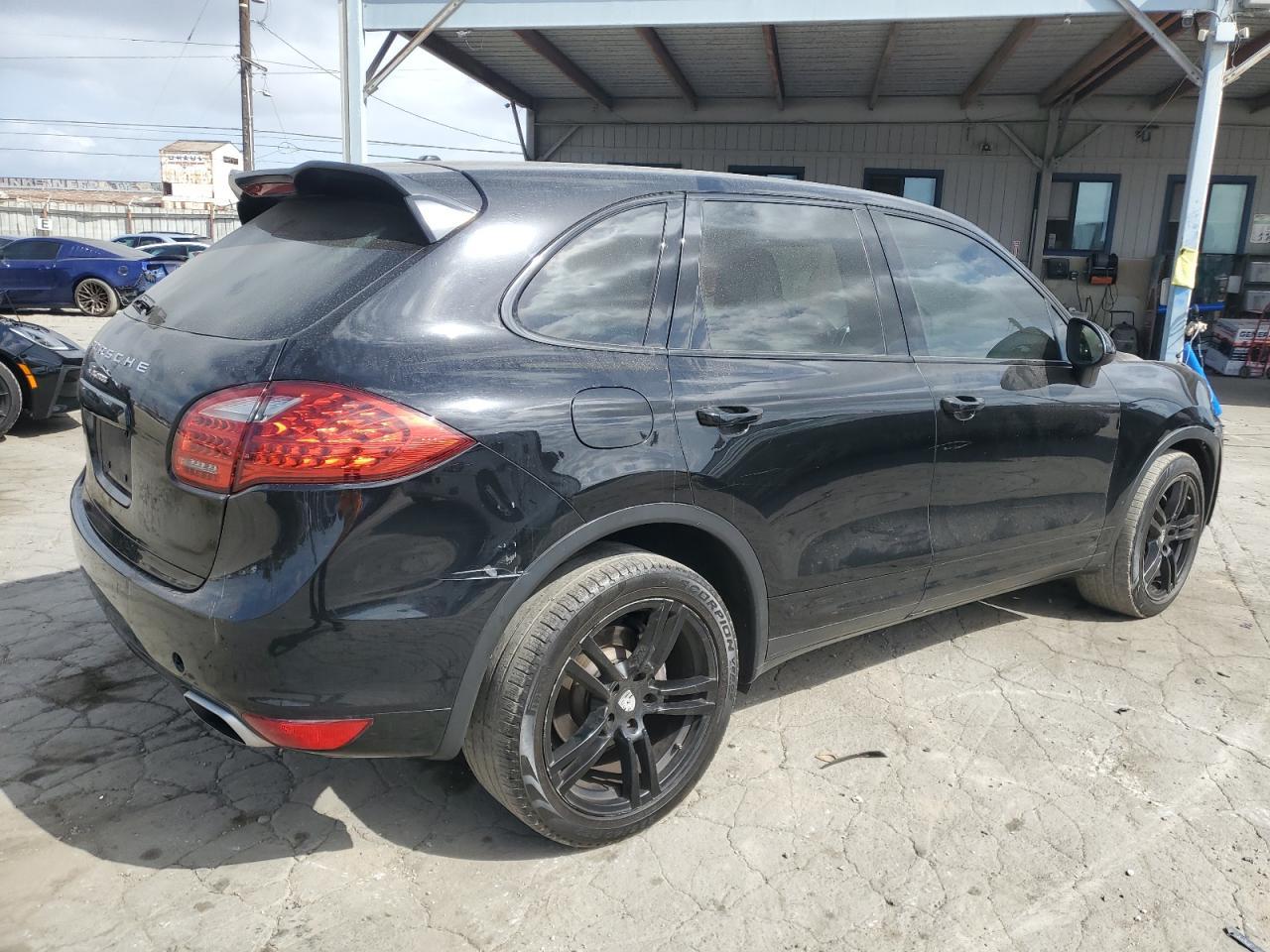 2012 PORSCHE CAYENNE