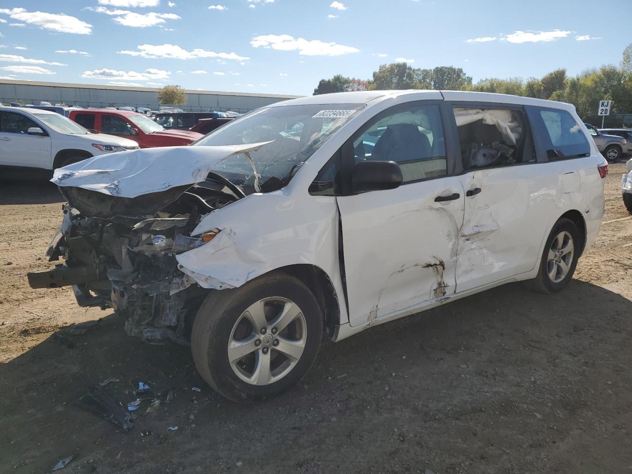 2015 TOYOTA SIENNA