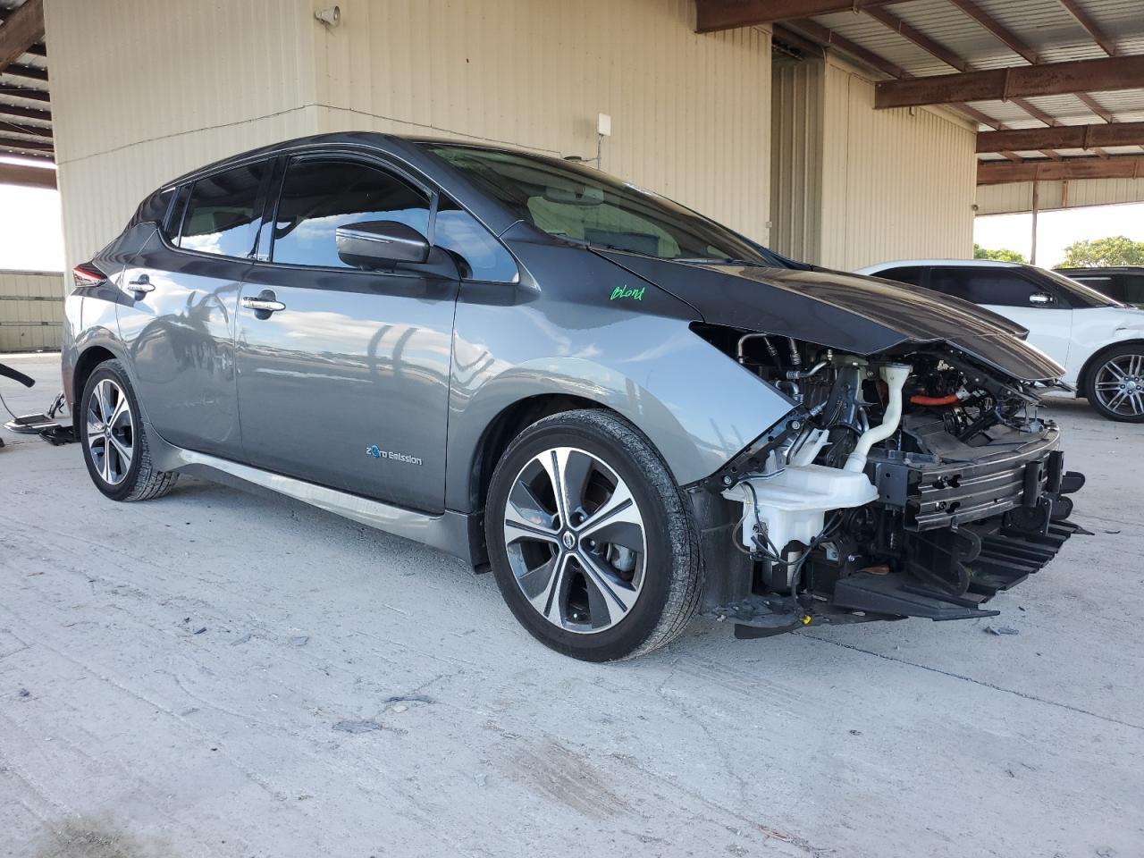 2018 NISSAN LEAF
