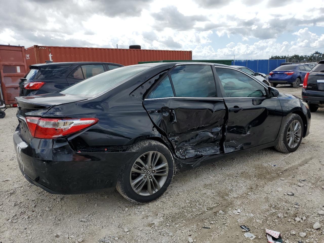 2016 TOYOTA CAMRY
