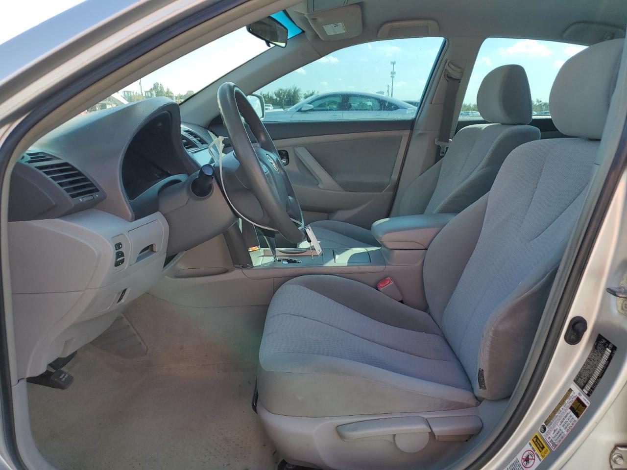 2010 TOYOTA CAMRY
