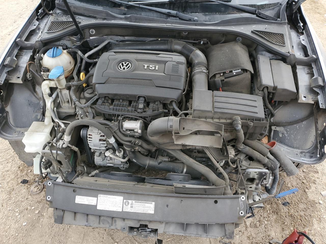 2016 VOLKSWAGEN Passat