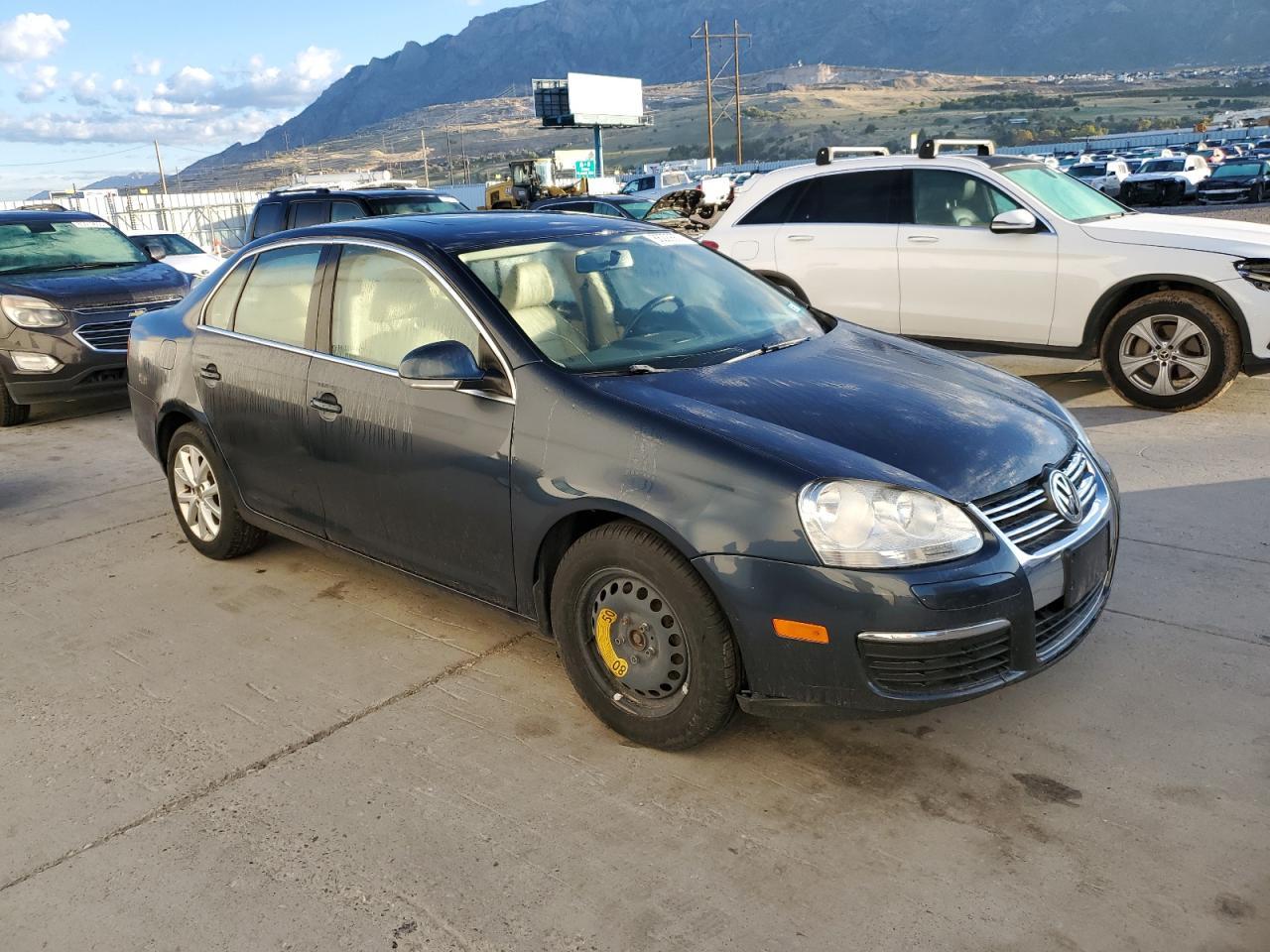 2010 VOLKSWAGEN JETTA