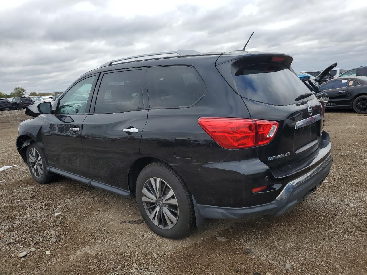 2017 NISSAN PATHFINDER