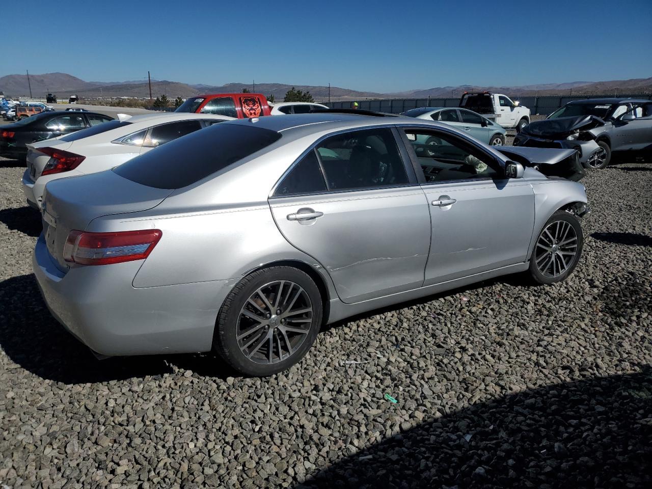 2011 TOYOTA CAMRY