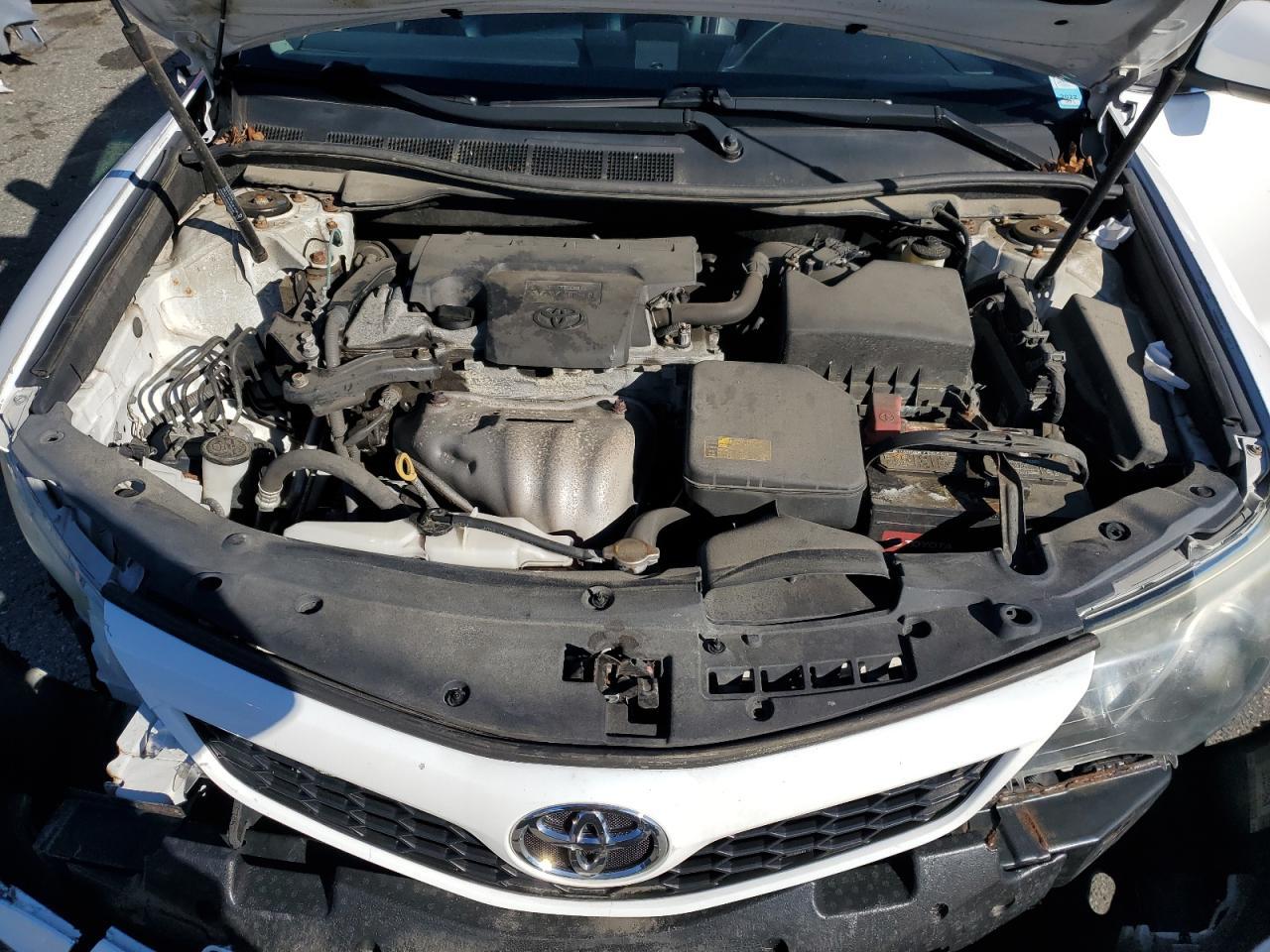2014 TOYOTA CAMRY