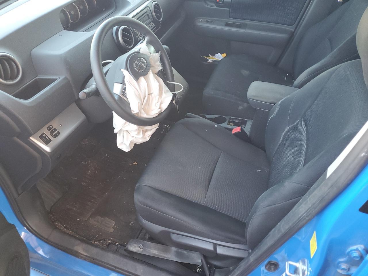 2011 TOYOTA SCION