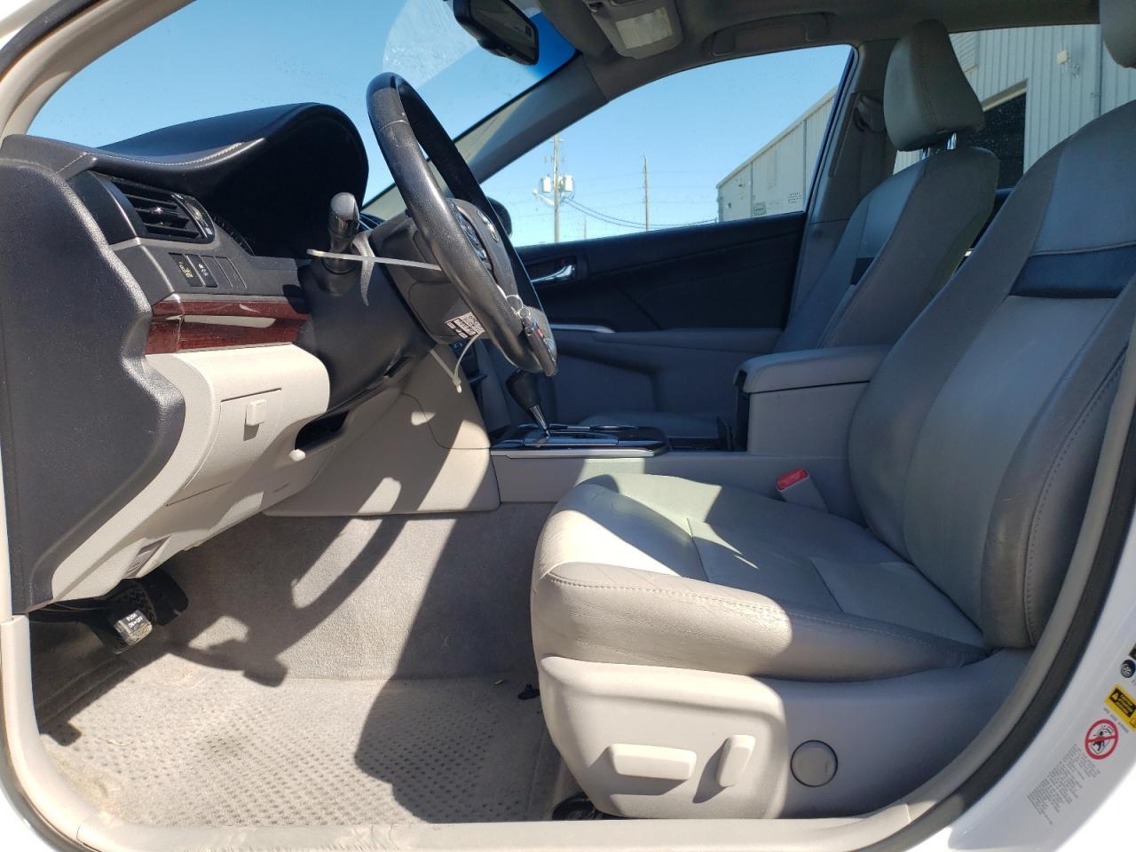 2014 TOYOTA CAMRY