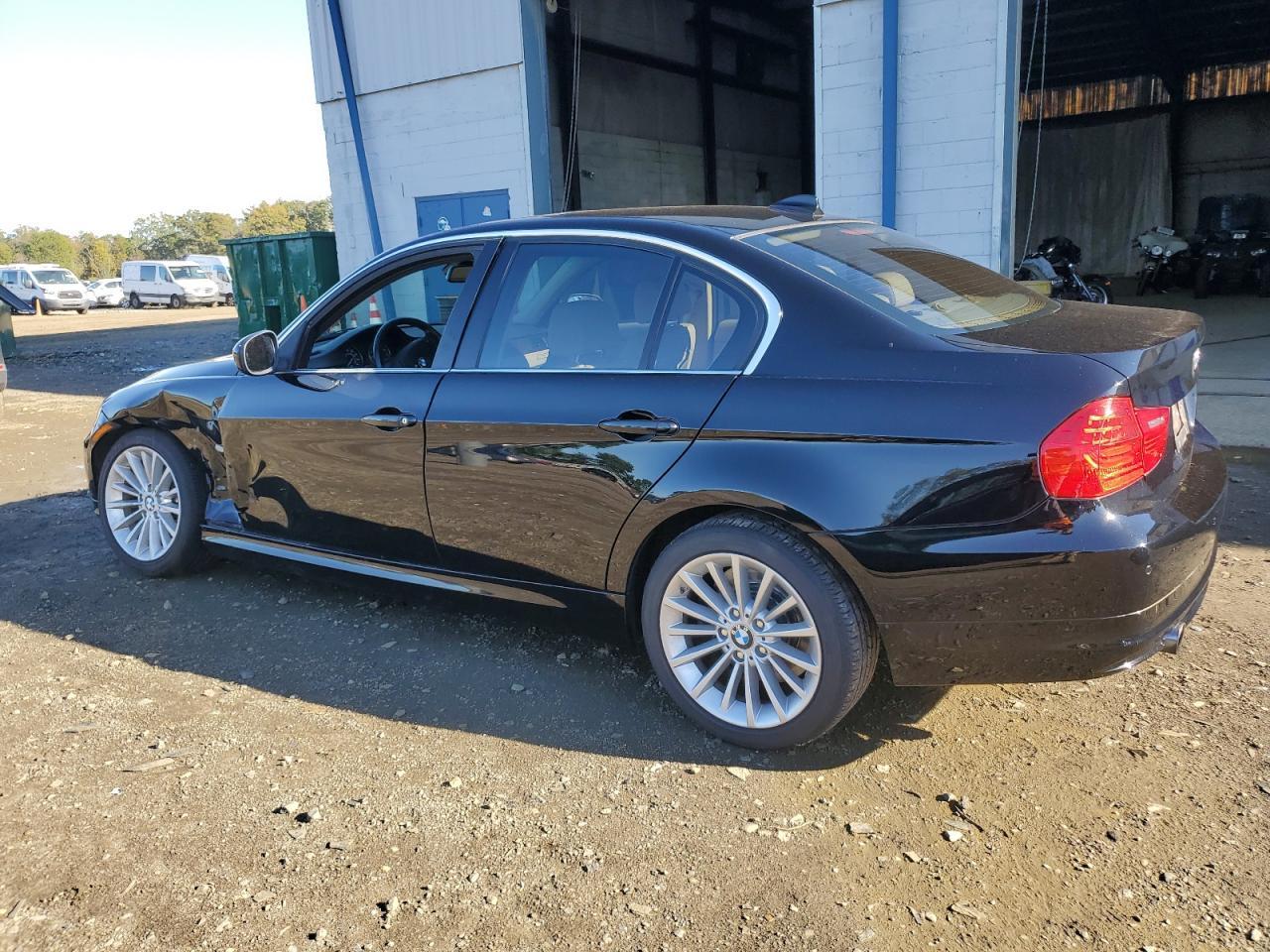 2011 BMW 3 SERIES