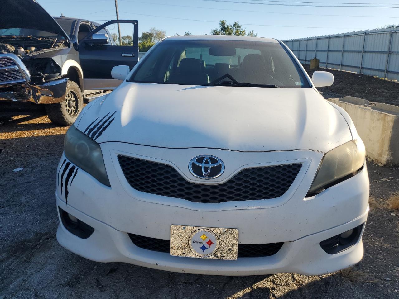 2011 TOYOTA CAMRY