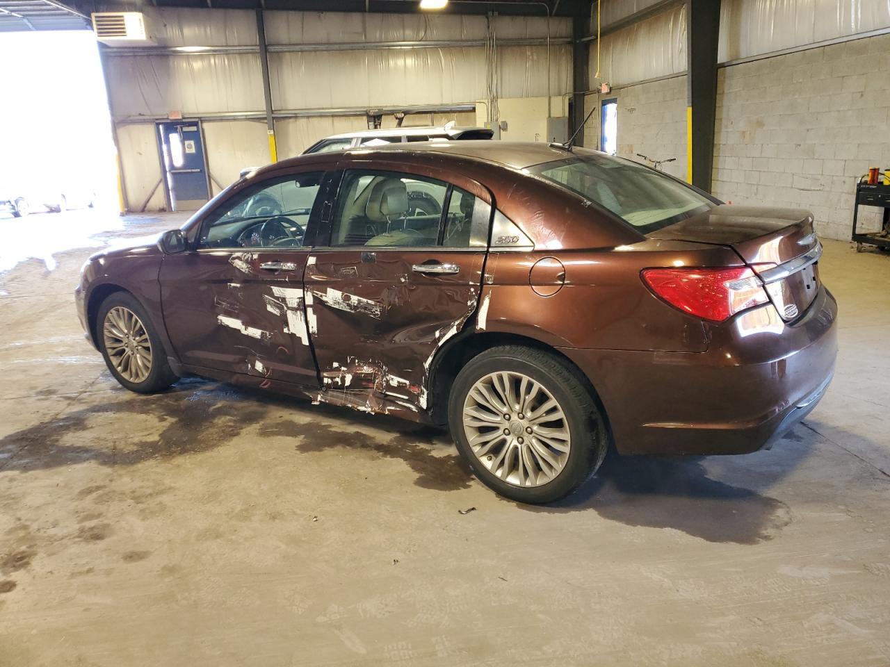 2013 CHRYSLER 200