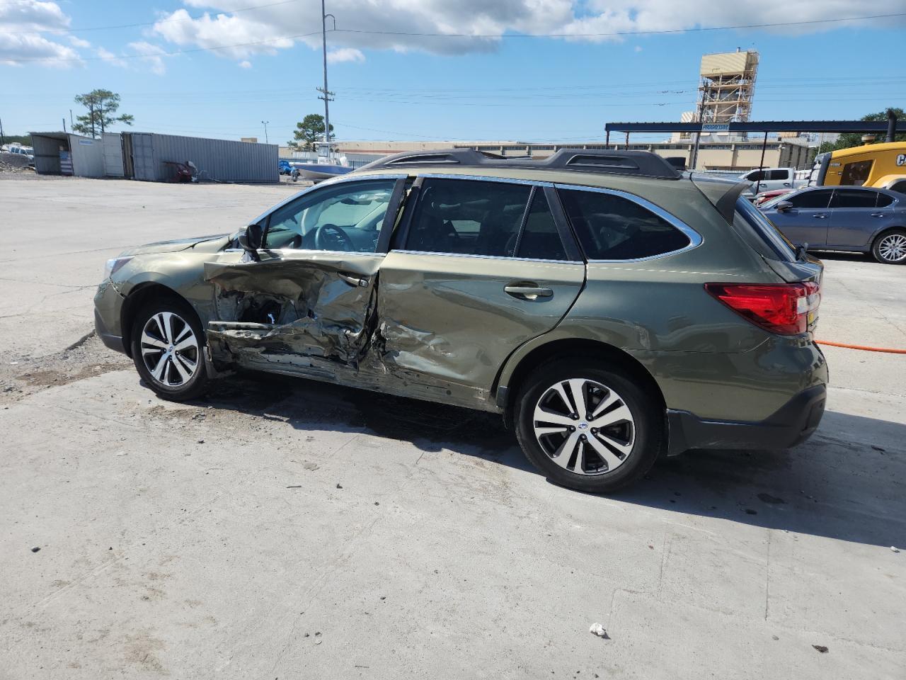 2019 SUBARU Outback