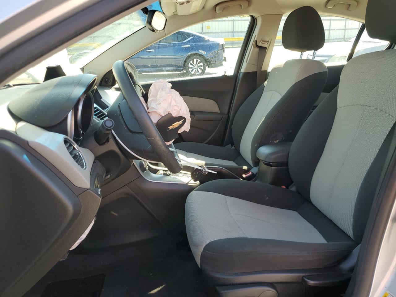 2011 CHEVROLET CRUZE