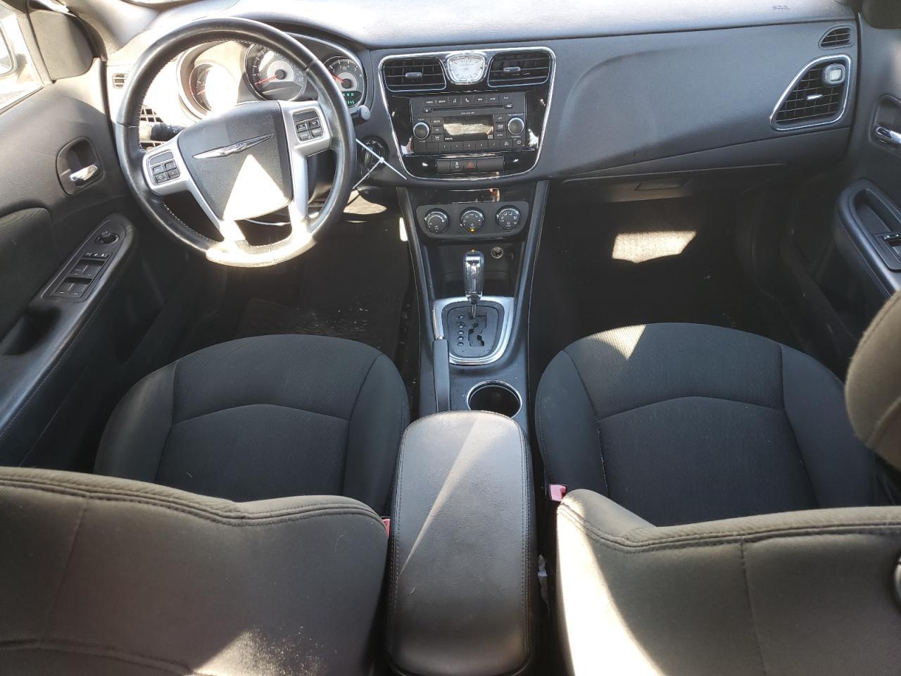 2011 CHRYSLER 200