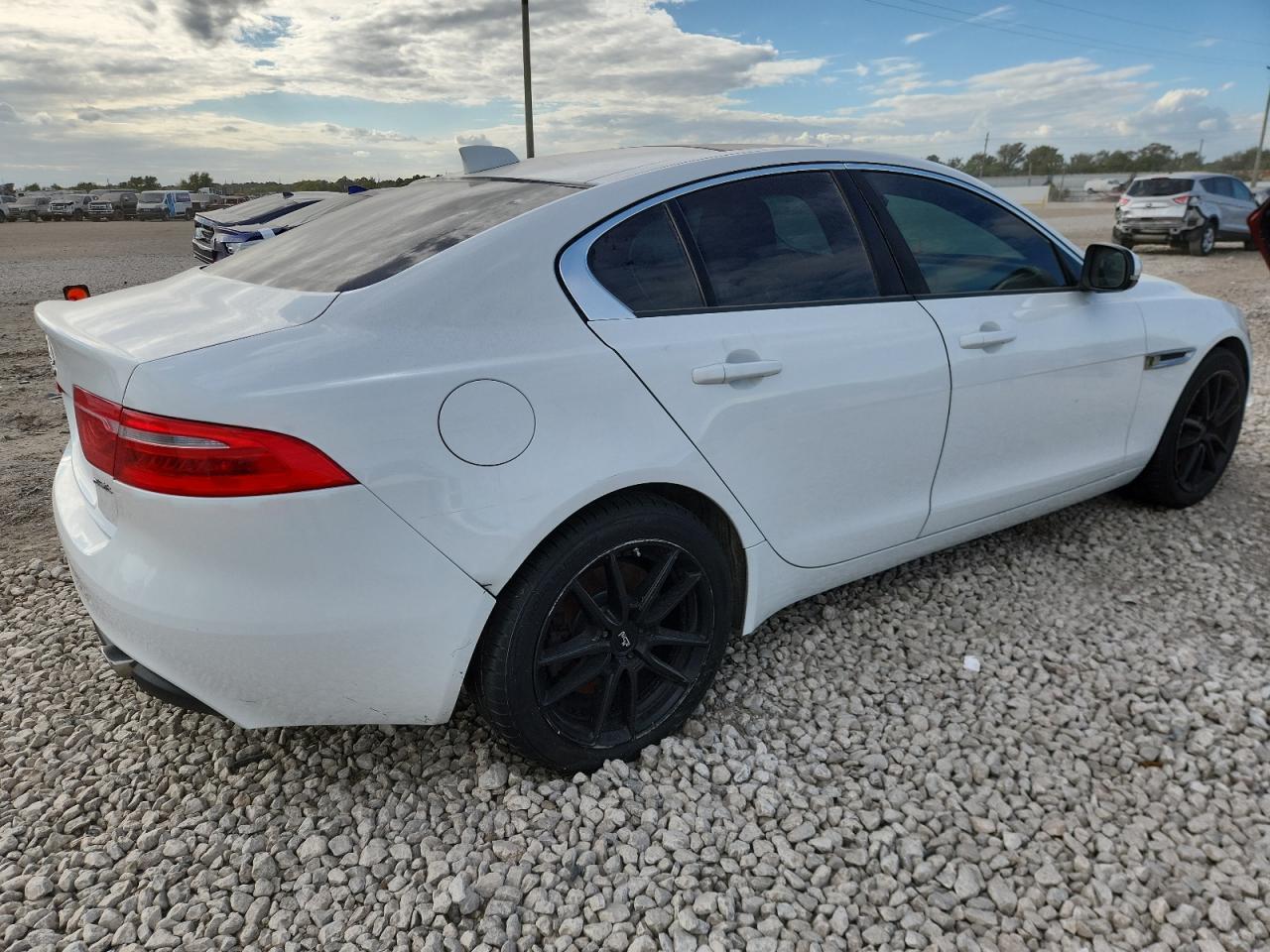 2017 JAGUAR XE