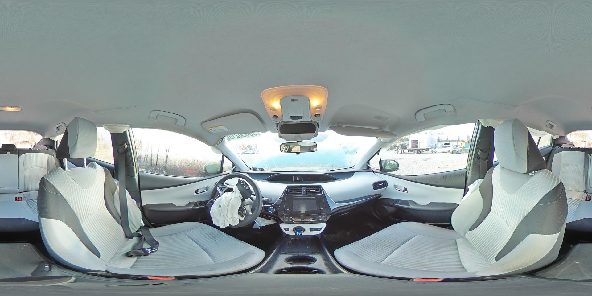 2016 TOYOTA PRIUS