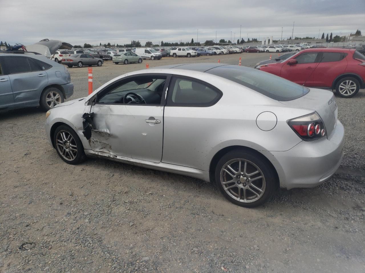 2010 TOYOTA SCION