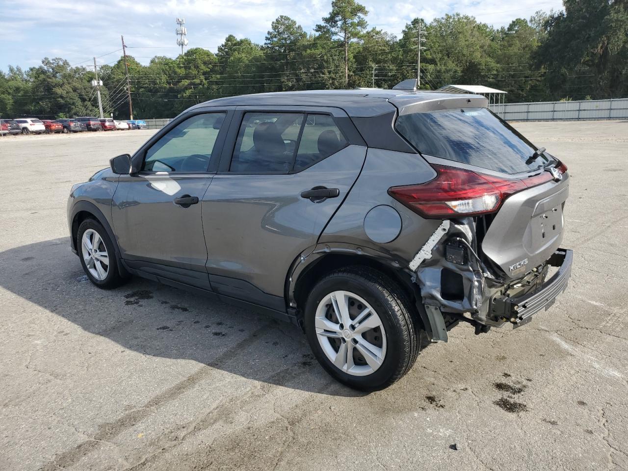 2021 NISSAN KICKS