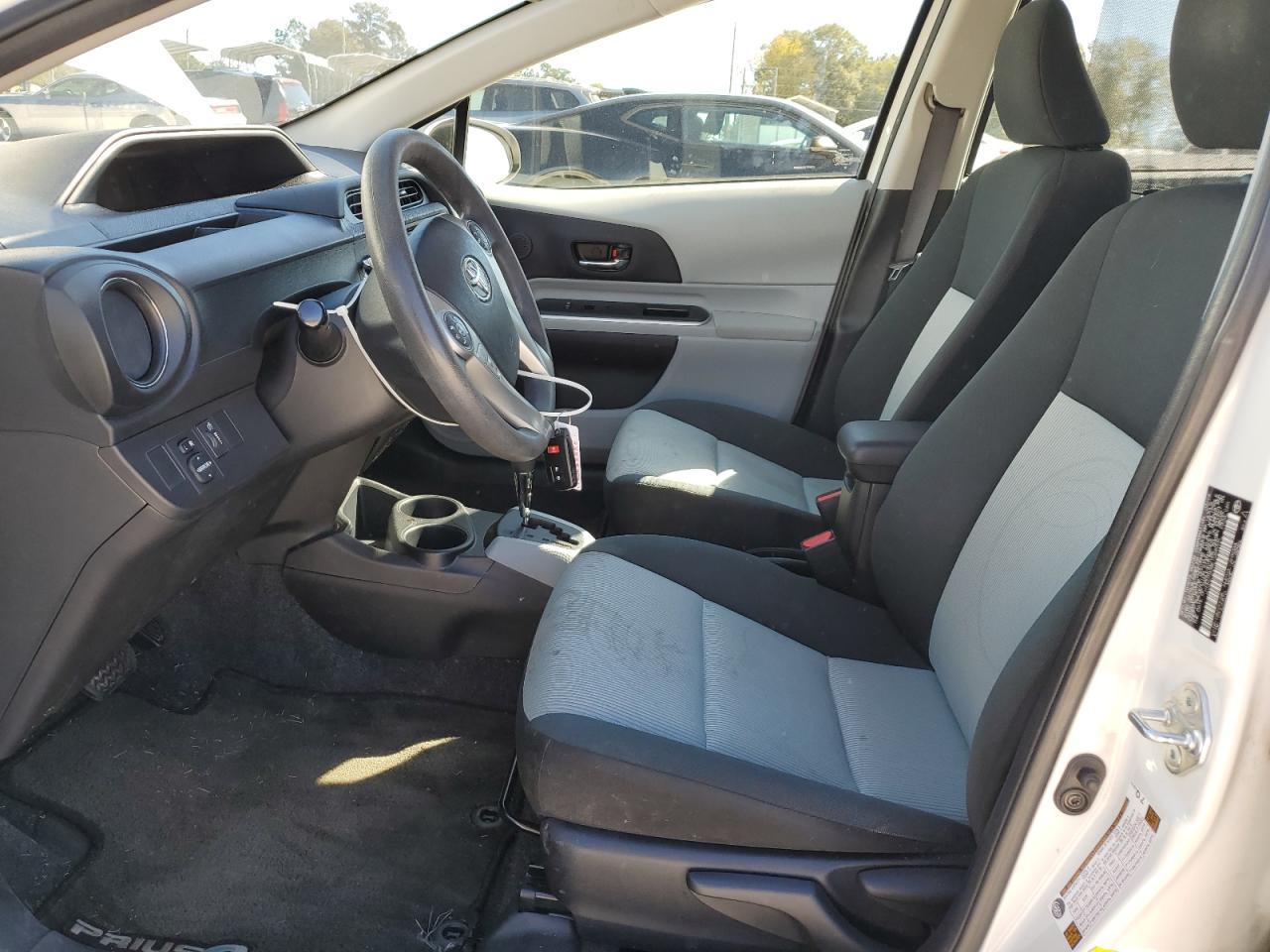 2014 TOYOTA Prius c