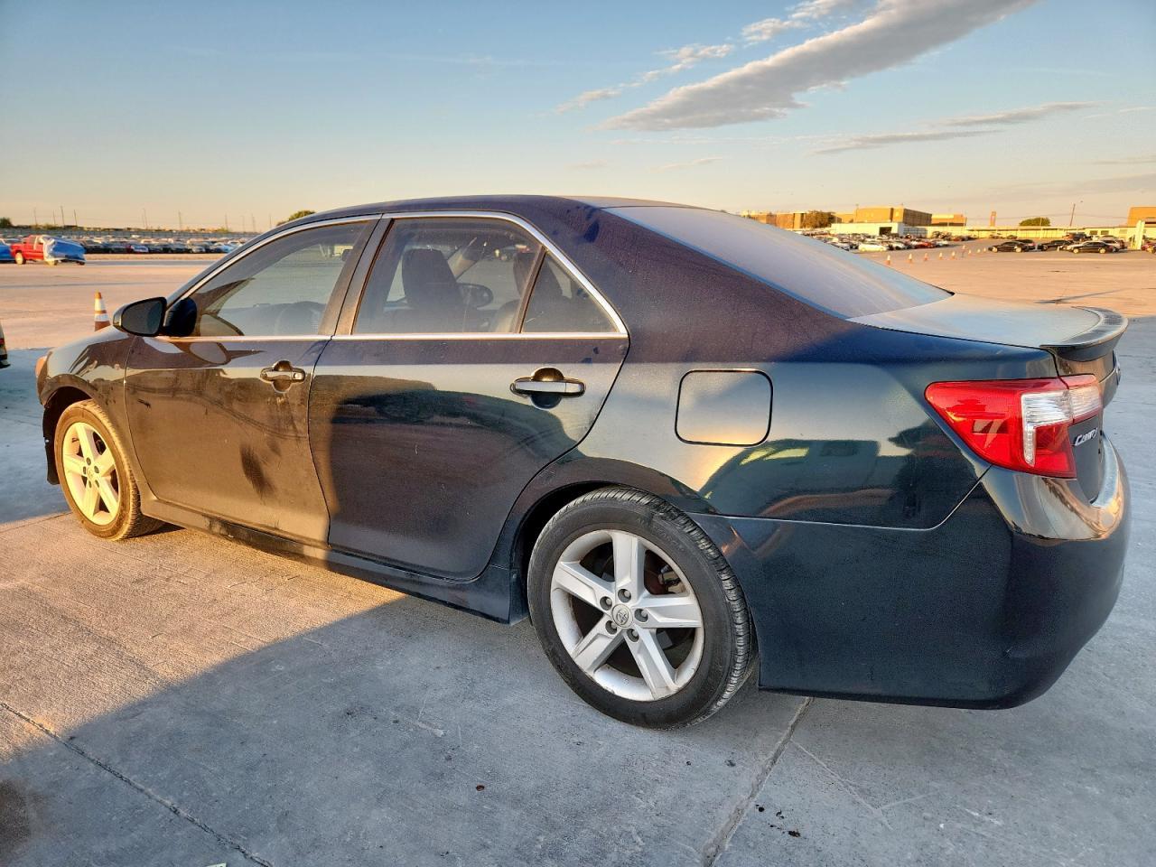 2013 TOYOTA CAMRY