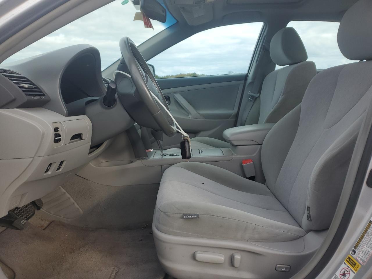 2010 TOYOTA CAMRY