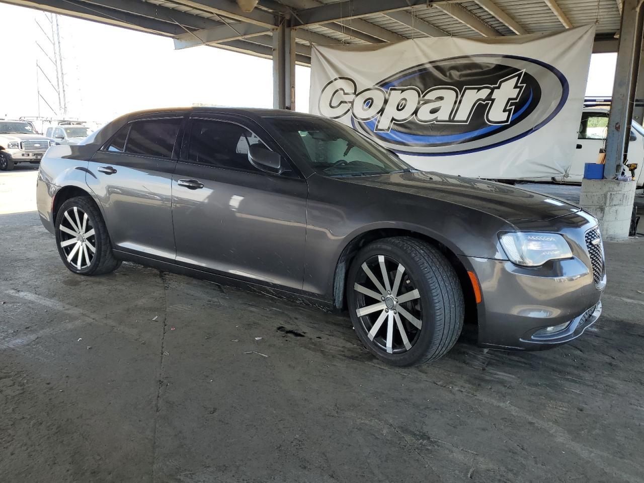 2018 CHRYSLER 300