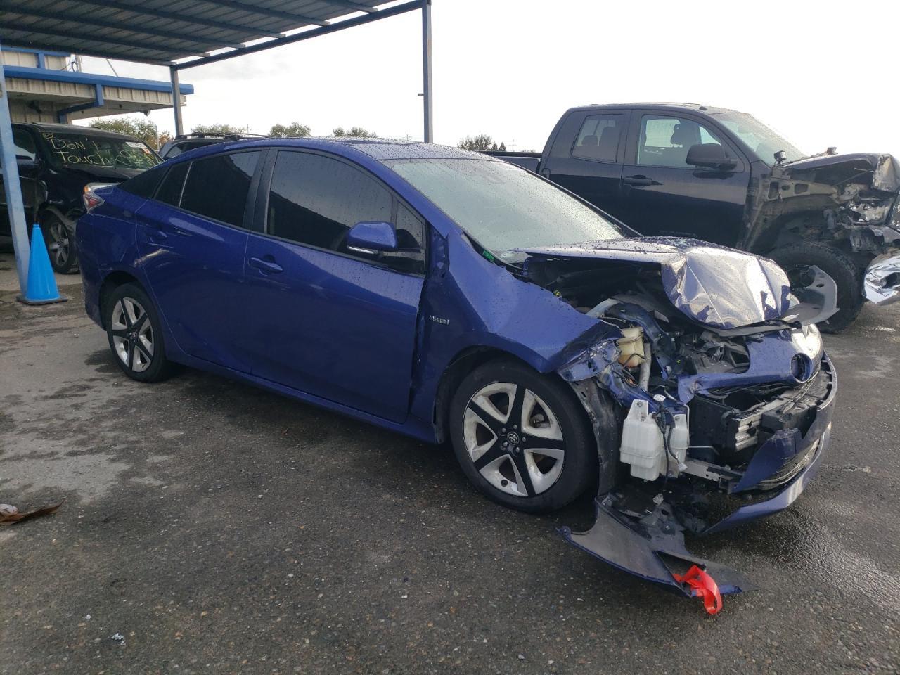2016 TOYOTA PRIUS