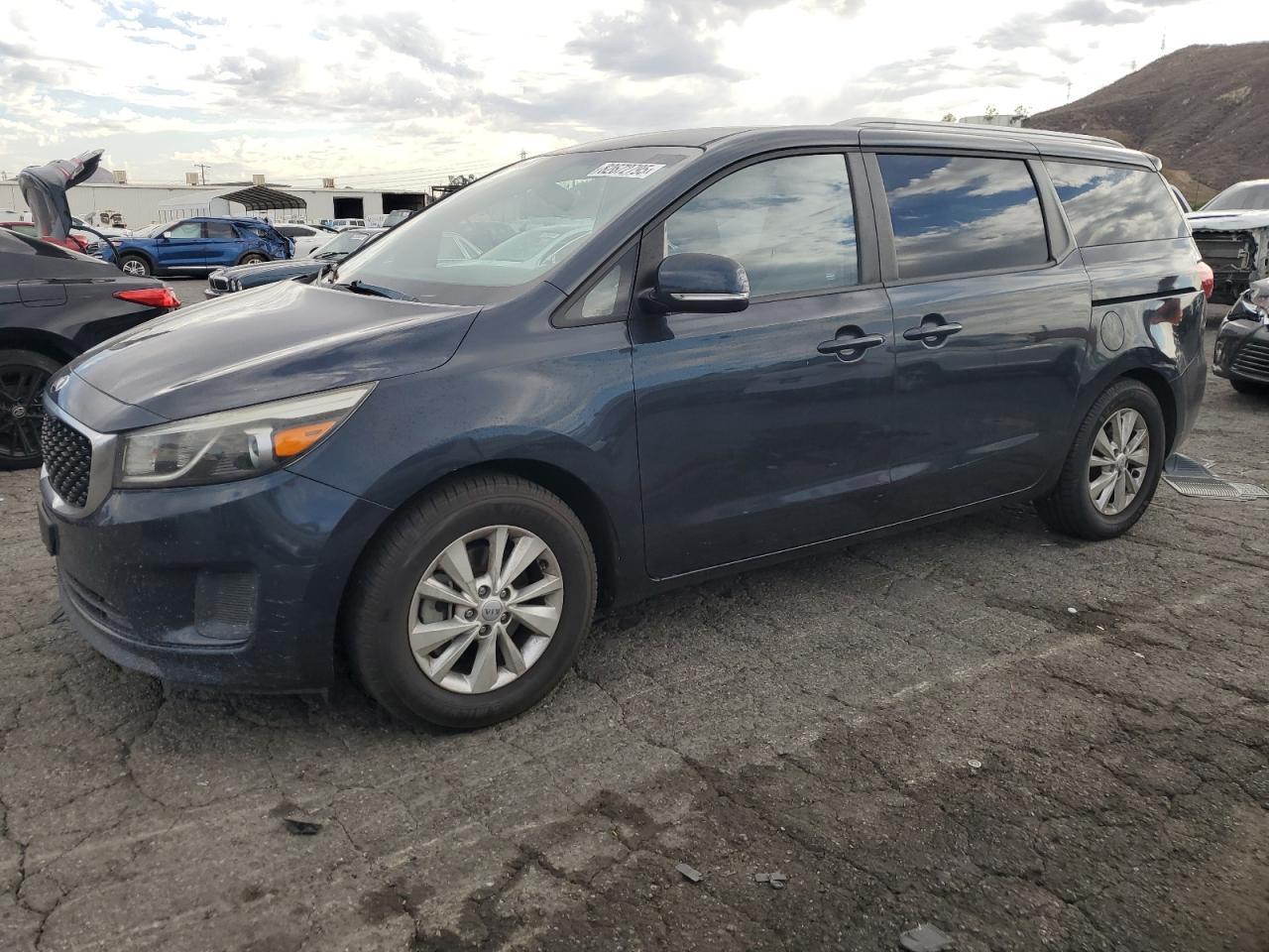 2015 KIA SEDONA