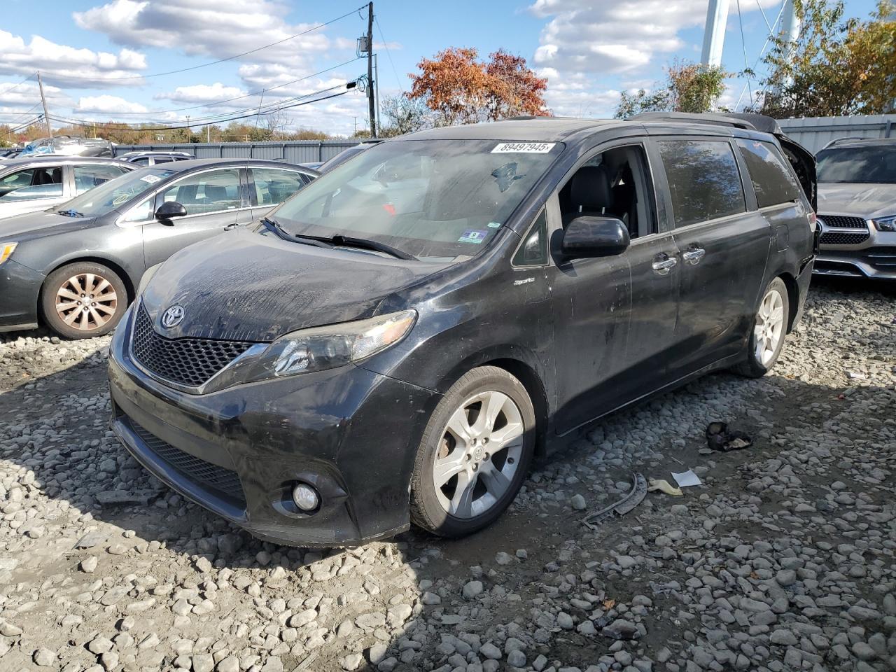 2013 TOYOTA SIENNA
