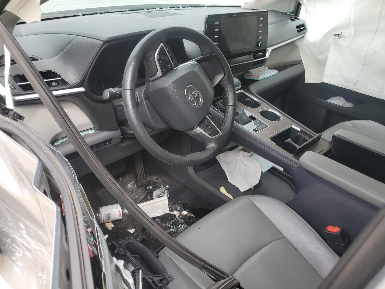 2022 TOYOTA SIENNA