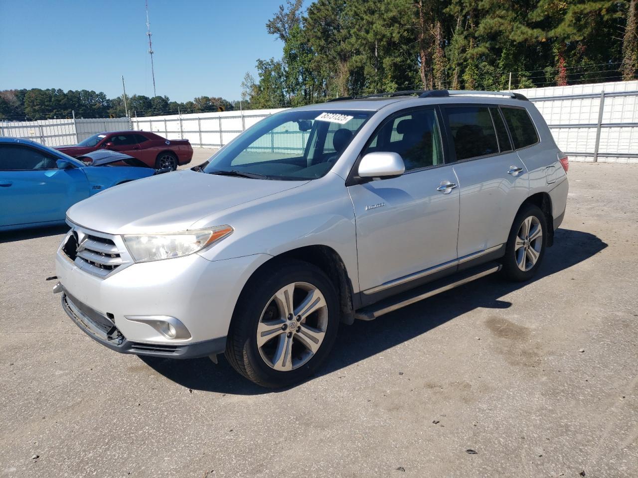 2013 TOYOTA HIGHLANDER