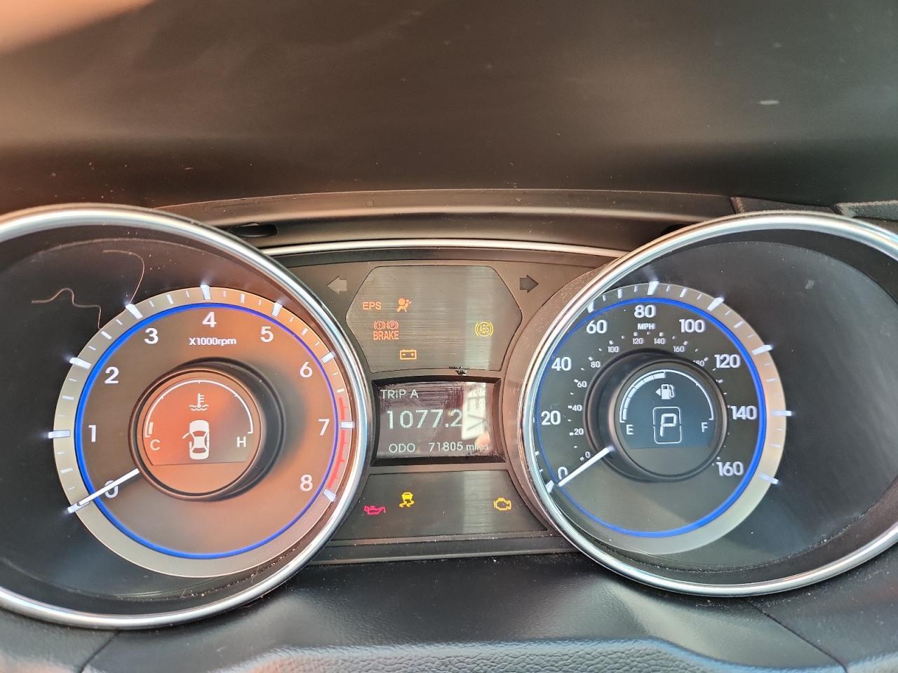 2011 HYUNDAI SONATA