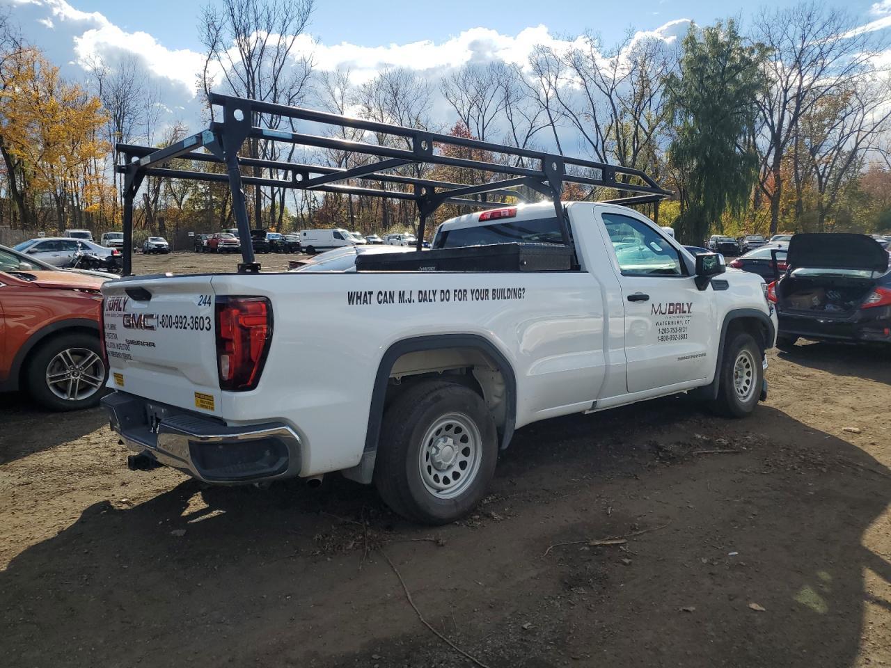 2024 GMC Sierra