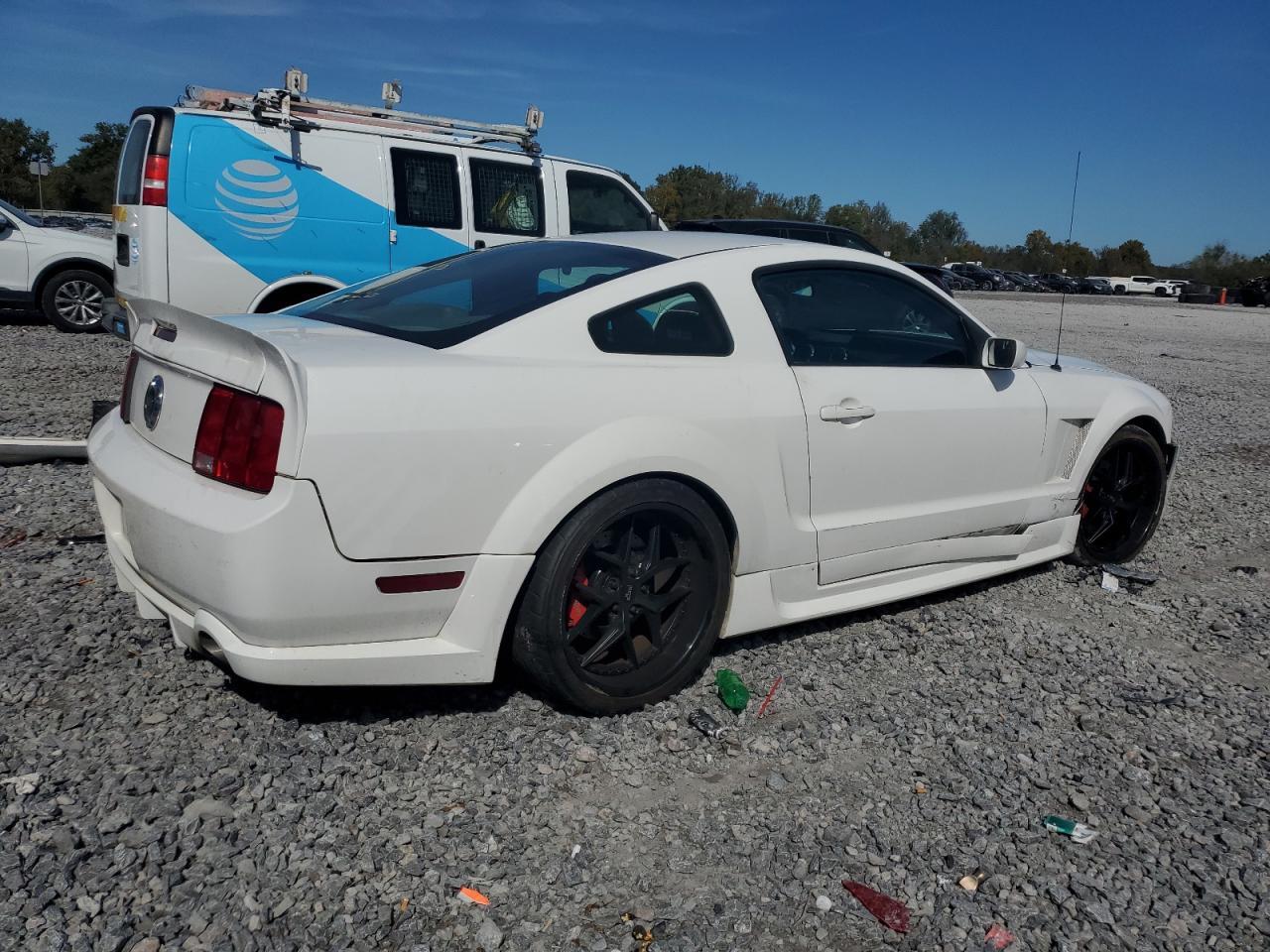 2005 FORD MUSTANG