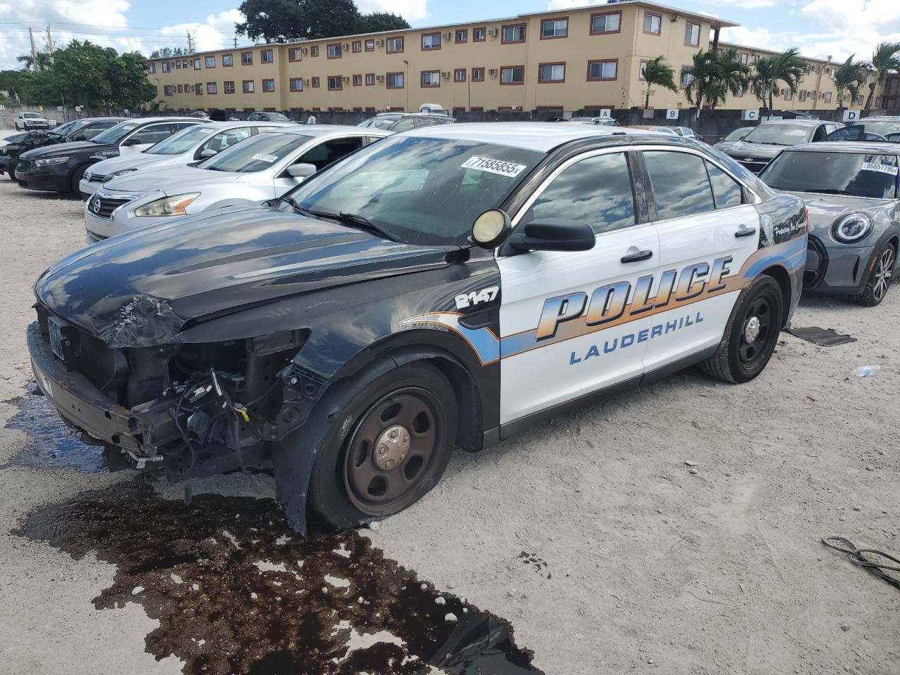 2013 FORD Taurus