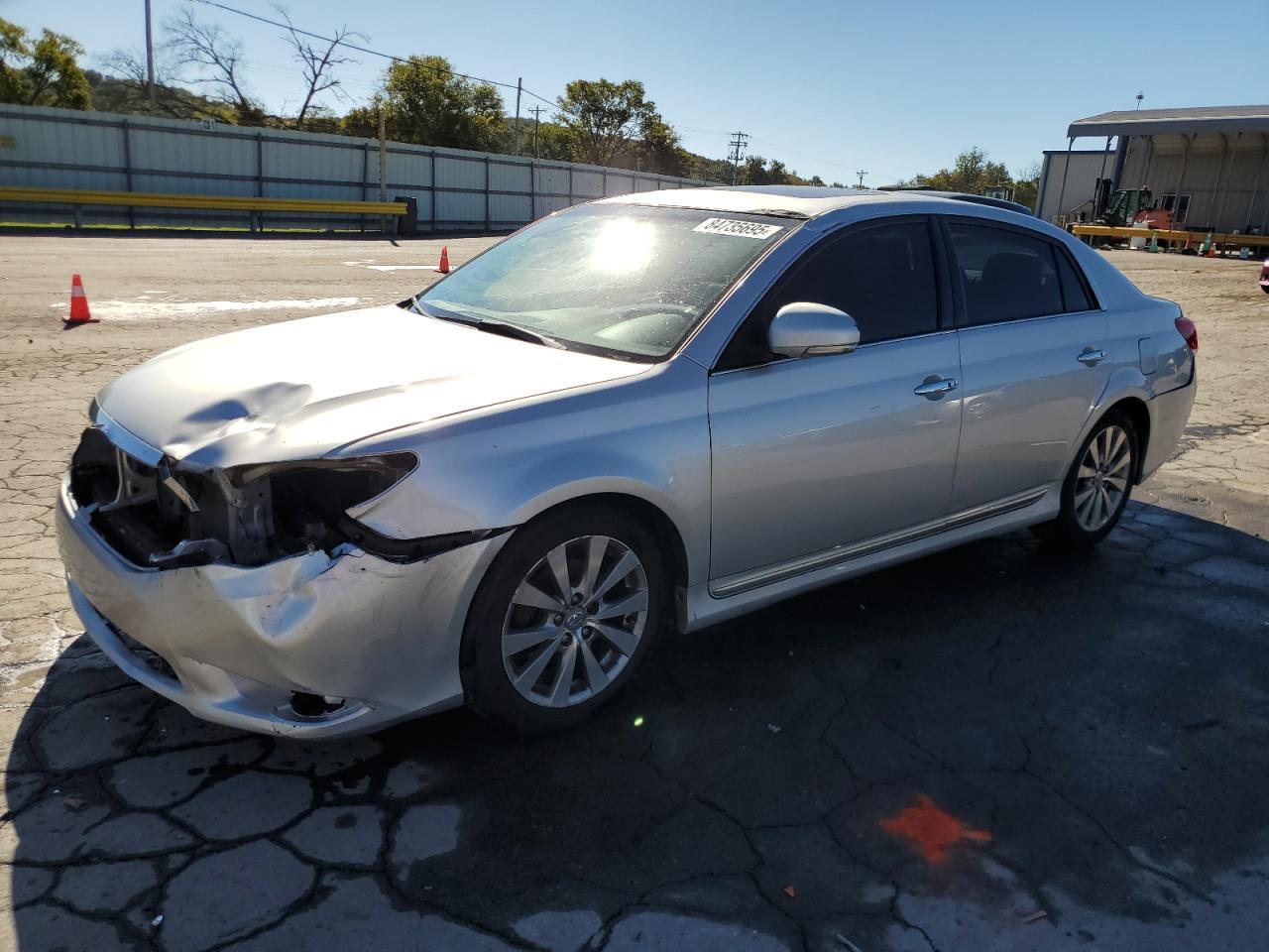 2011 TOYOTA Avalon