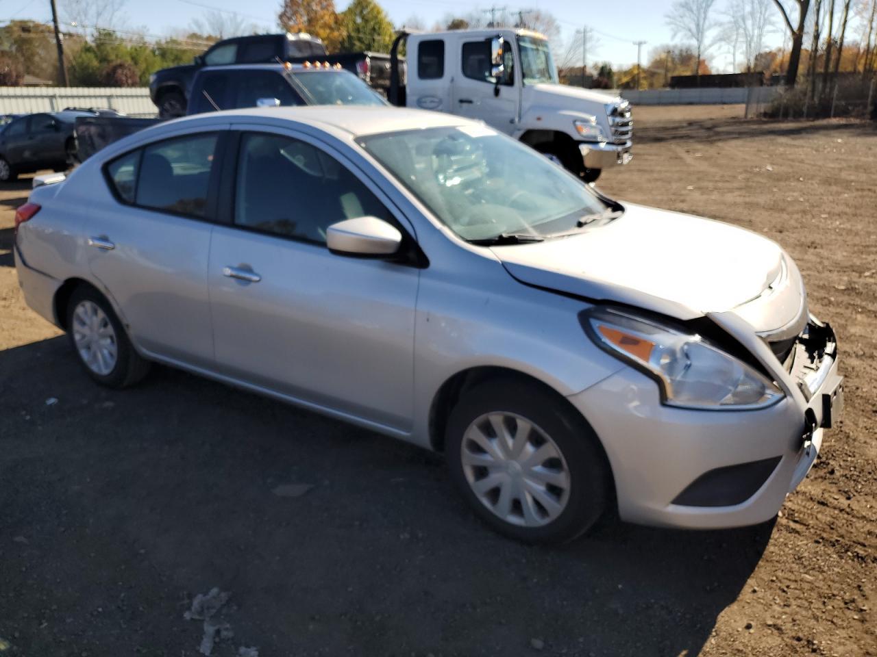 2018 NISSAN VERSA