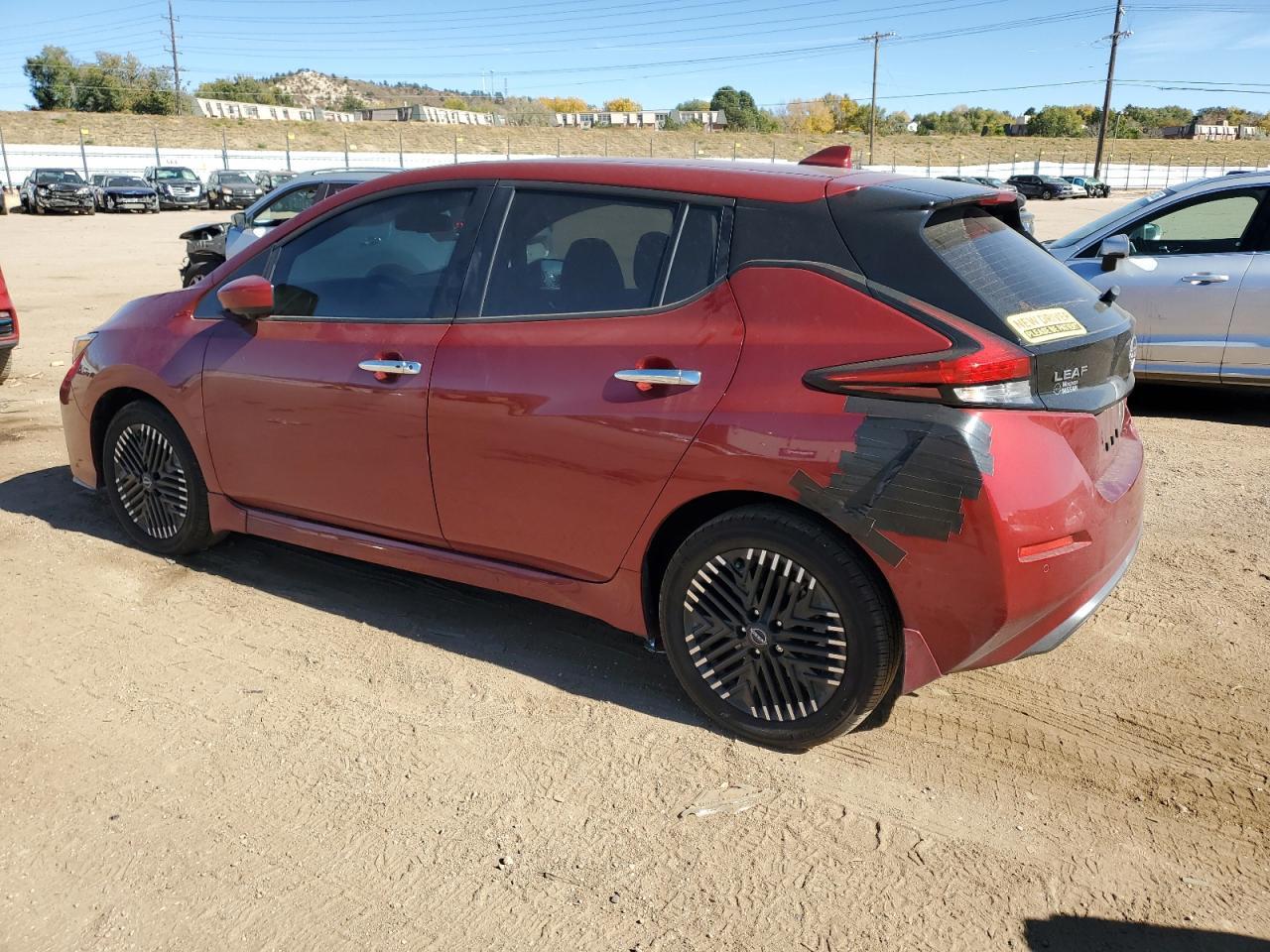 2025 NISSAN LEAF