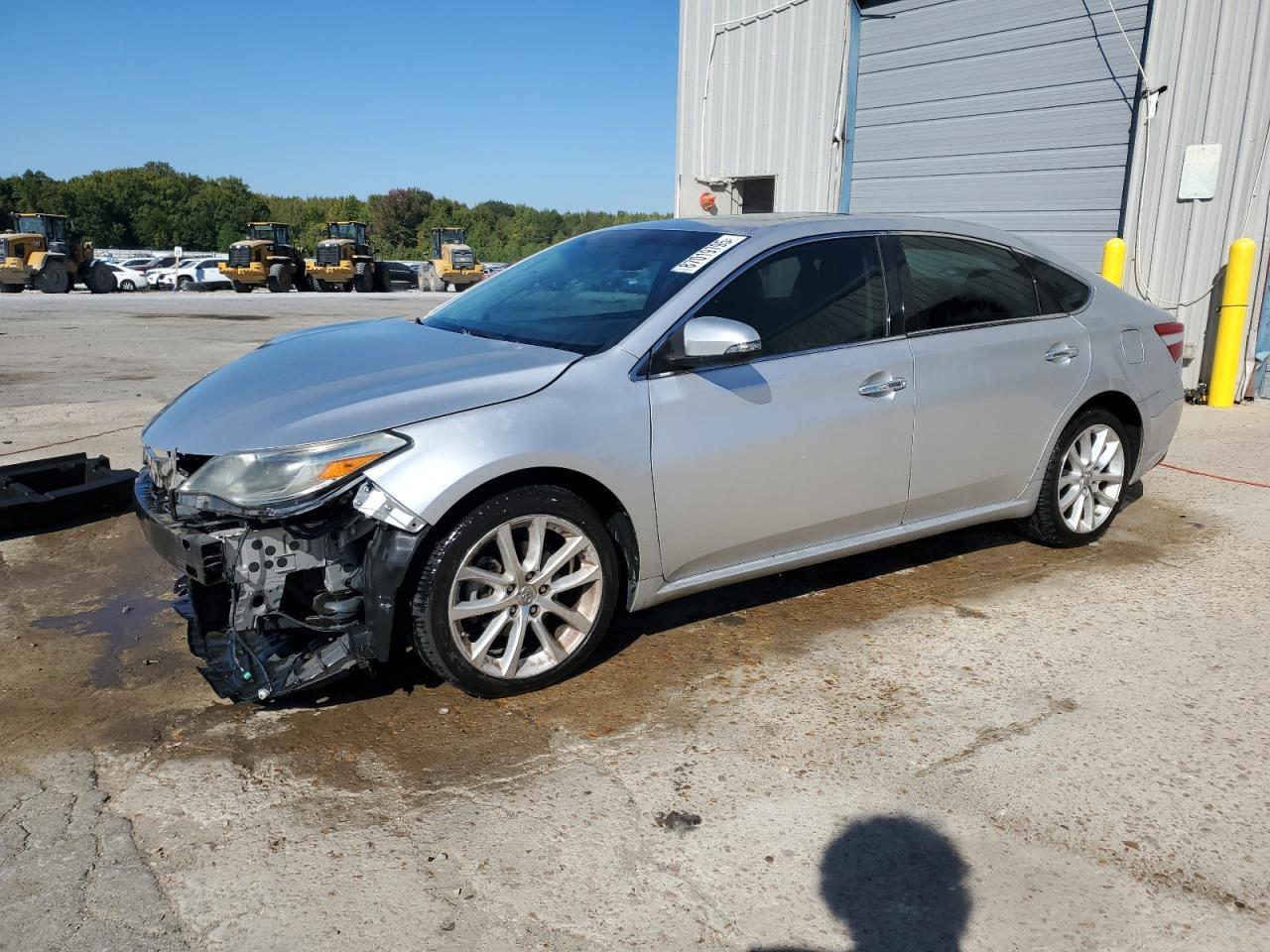 2013 TOYOTA Avalon