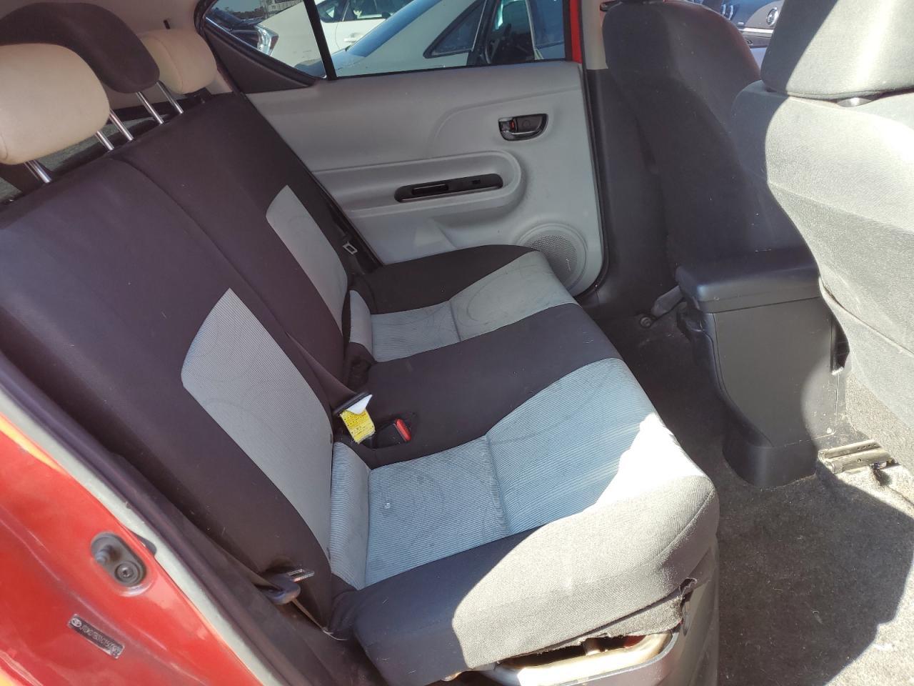 2012 TOYOTA Prius c