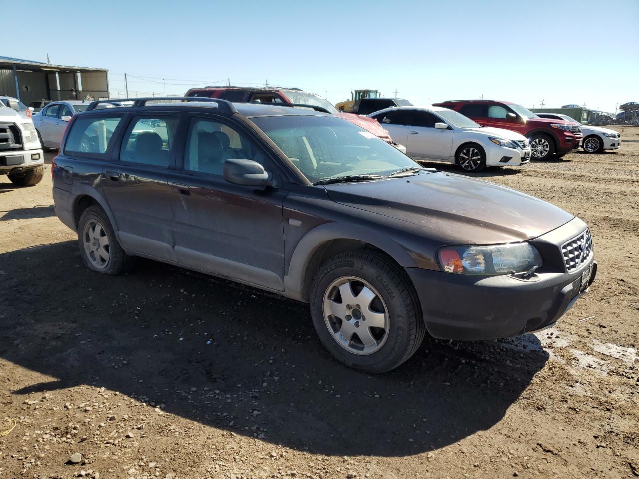 2001 VOLVO V70